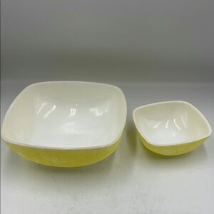 Pyrex chip dip set Vintage Yellow and White Square Bowls a-19 54 z14